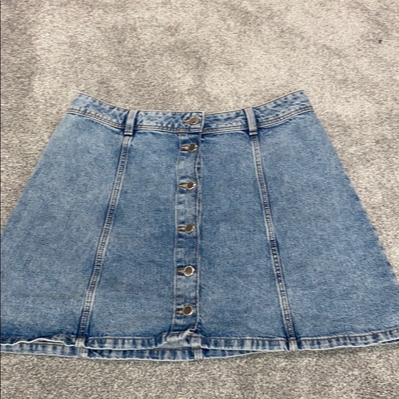 Brandy Melville Dresses & Skirts - ✨Button up denim skirt